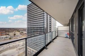 3 Bedrooms Condo at 29 Singer,  Toronto For sale