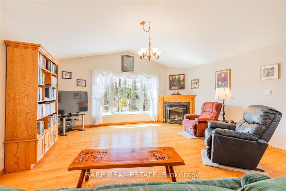 37 Boyd Crescent