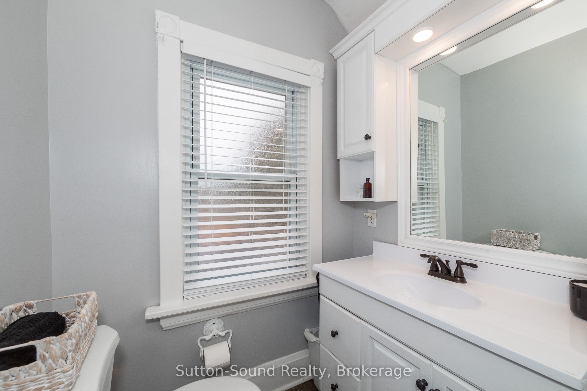 1204 3rd A Avenue, Owen Sound, ON N4K 4T7