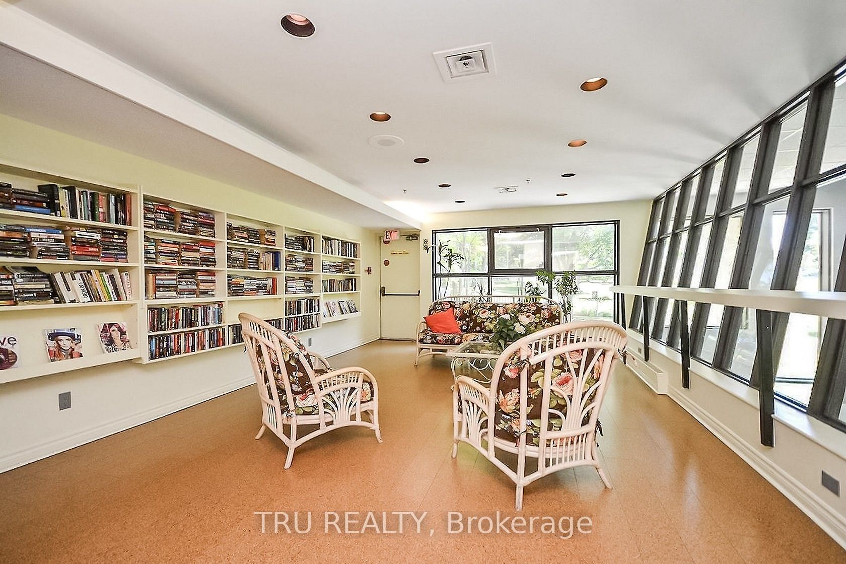 1081 AMBLESIDE Drive, #1604