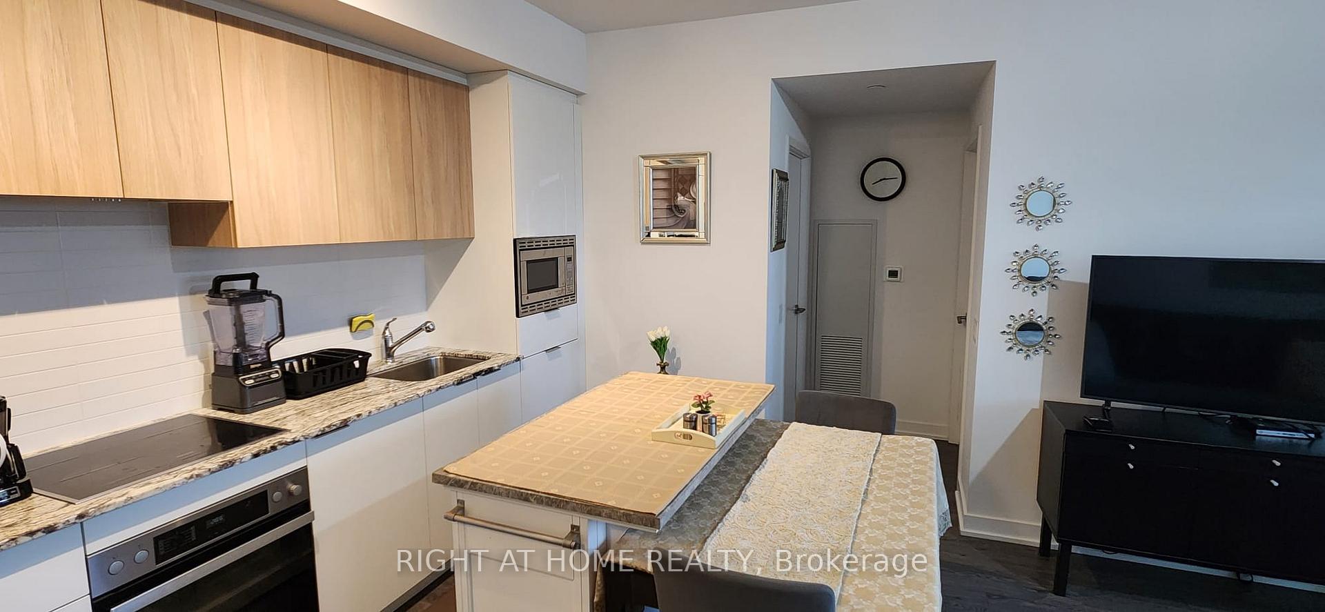 3 Bedrooms Condo at 20 O’Neill, Toronto For sale