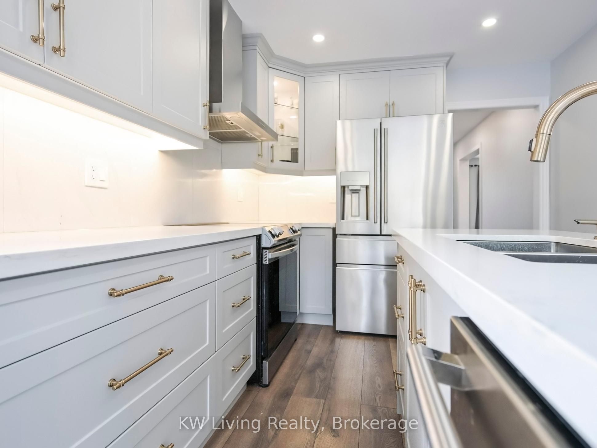 18 Amberview Drive