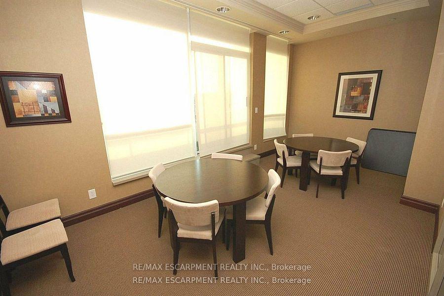 1 Bedroom Condo at 335 Rathburn, Mississauga For sale