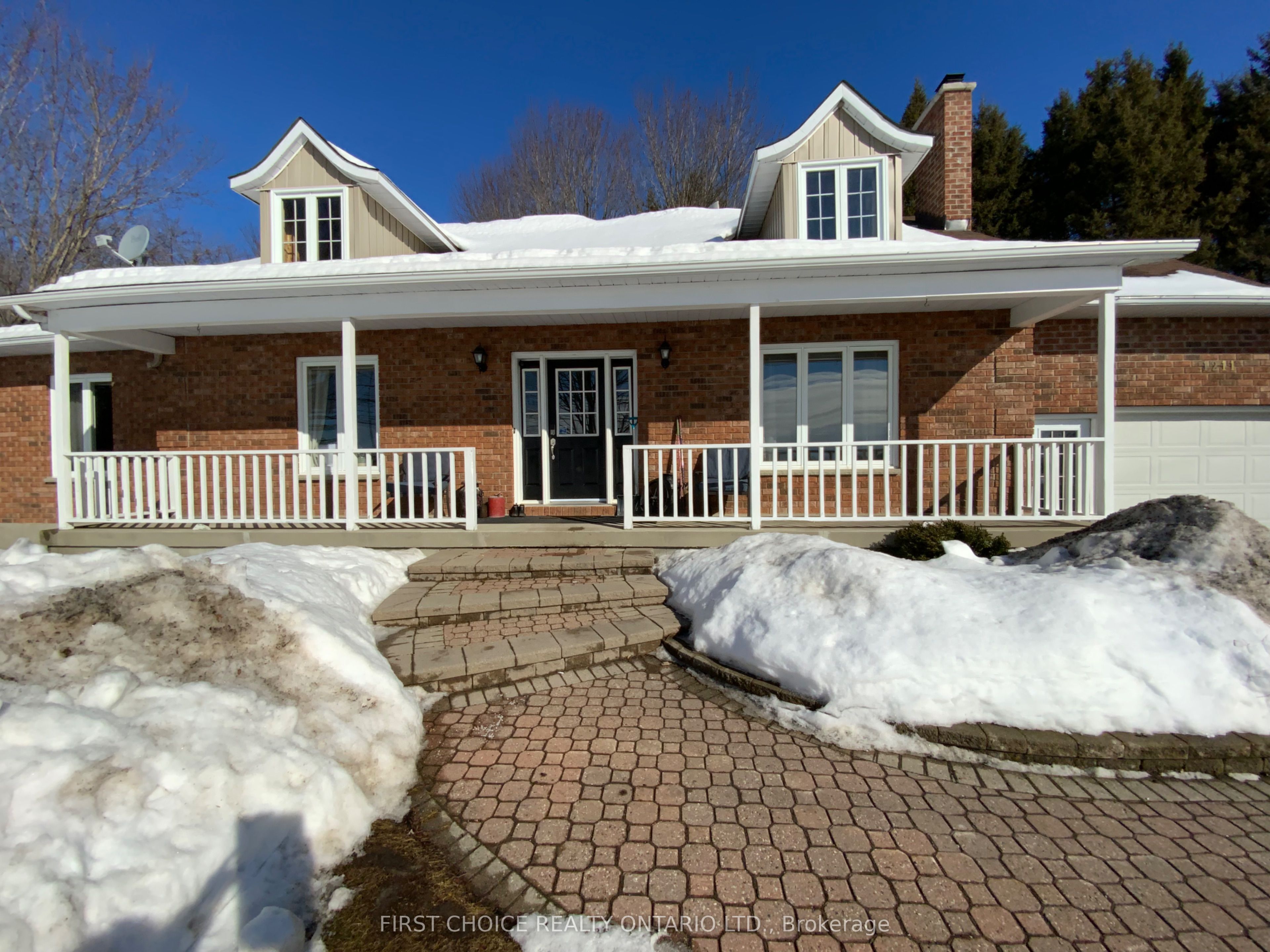 1211 Lacroix Road