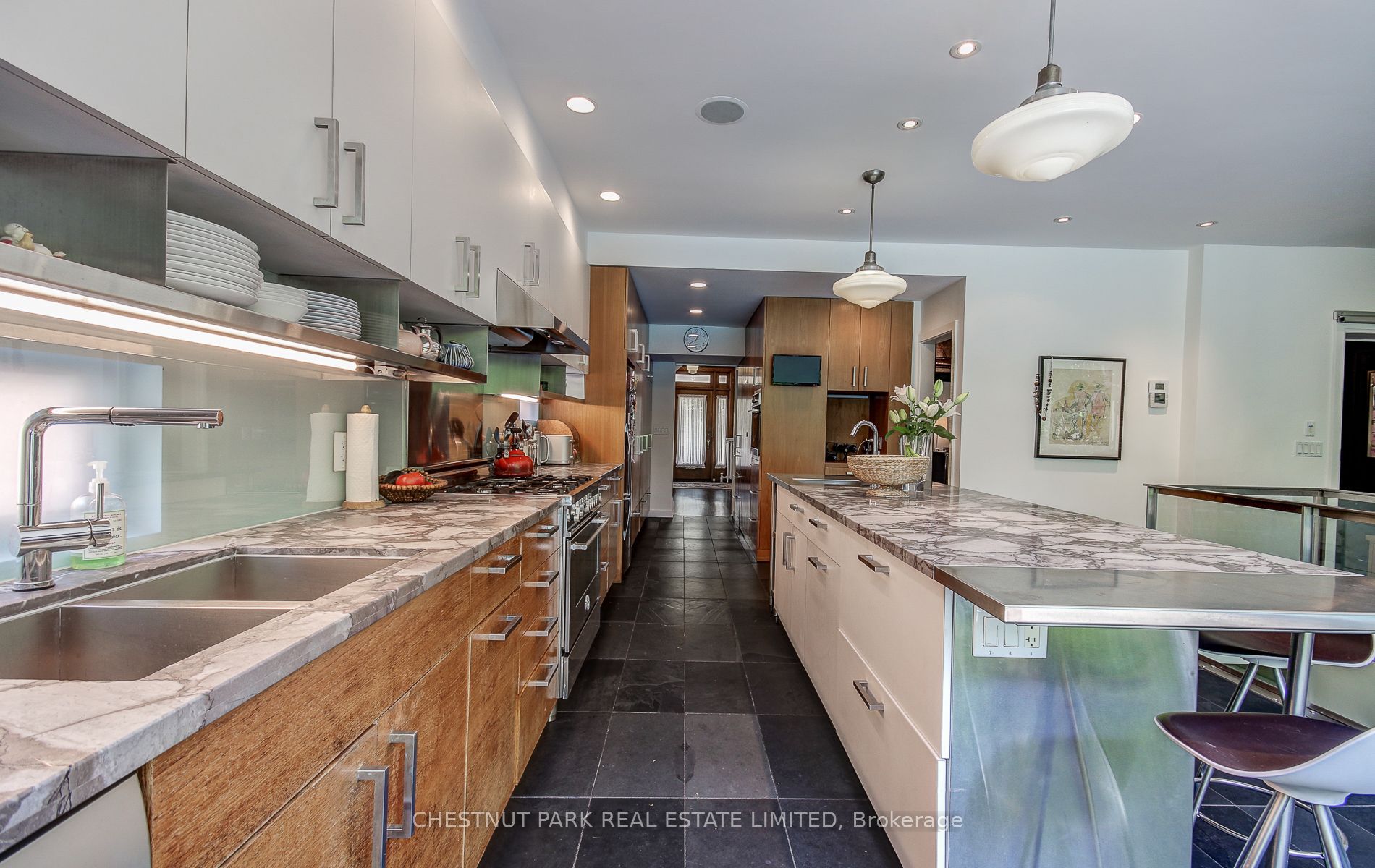 40 Warren Road
