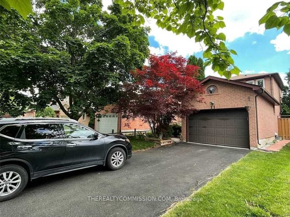 11 Leora Court