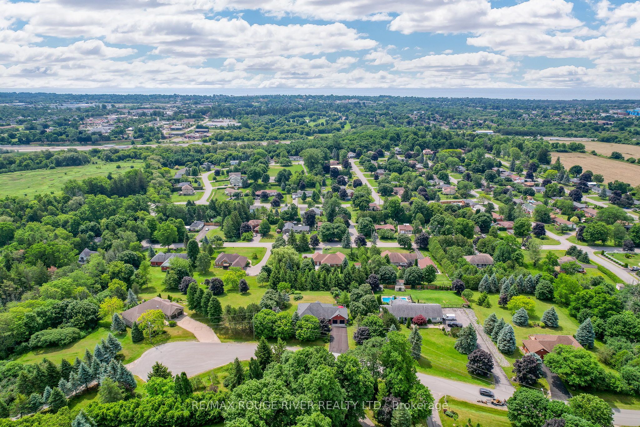 8 Sunrise Court