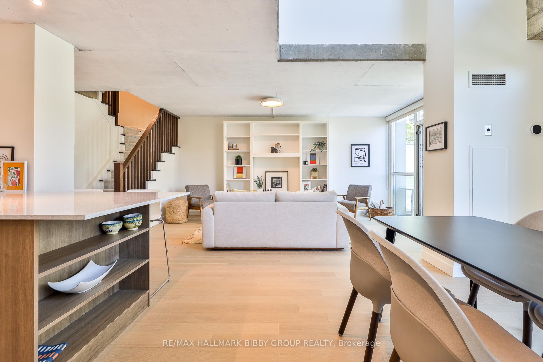 2 Bedrooms Condo at 954 King, Toronto For sale