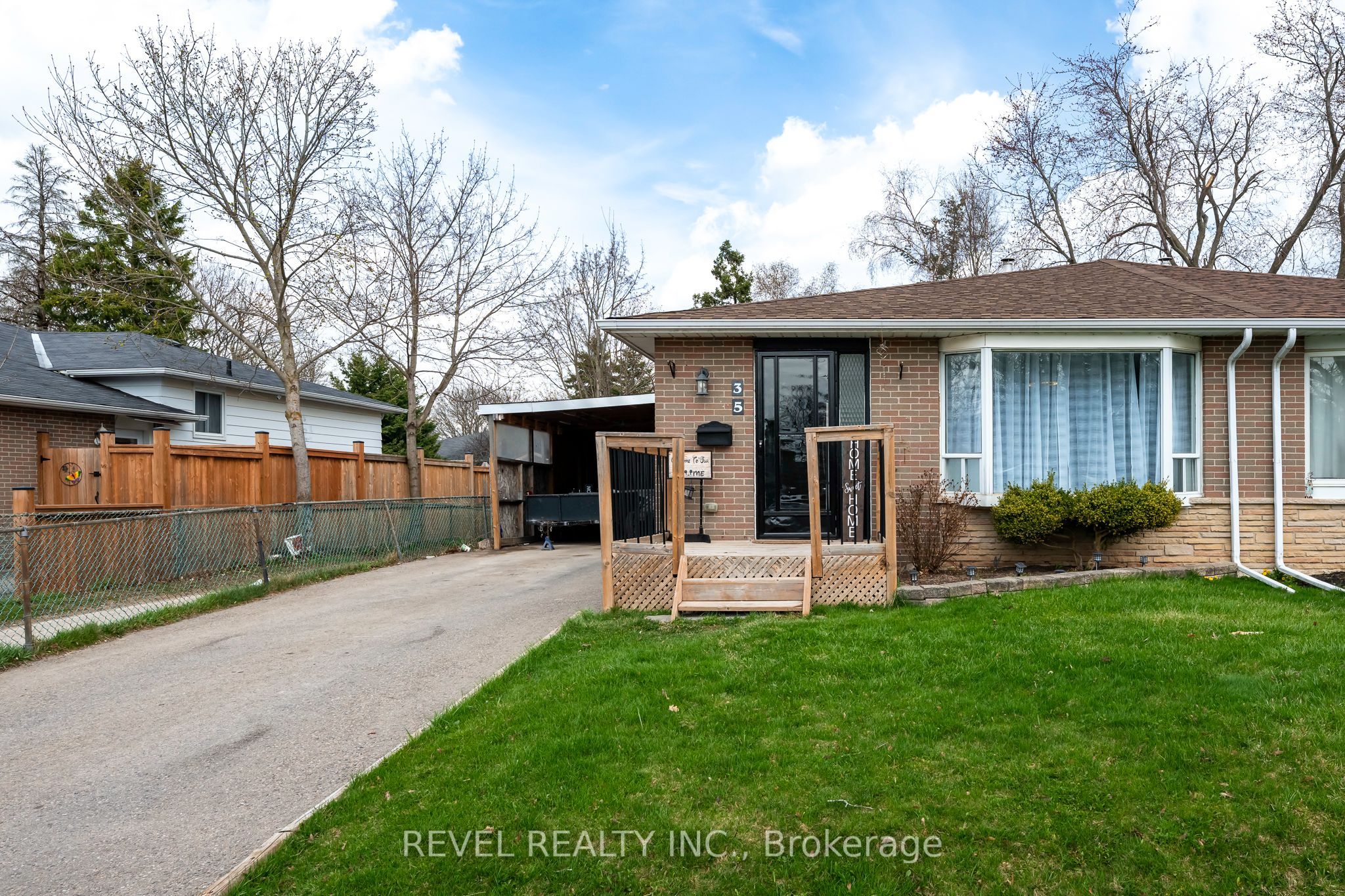 35 Edelwild Drive, Orangeville, ON L9W 2Y4