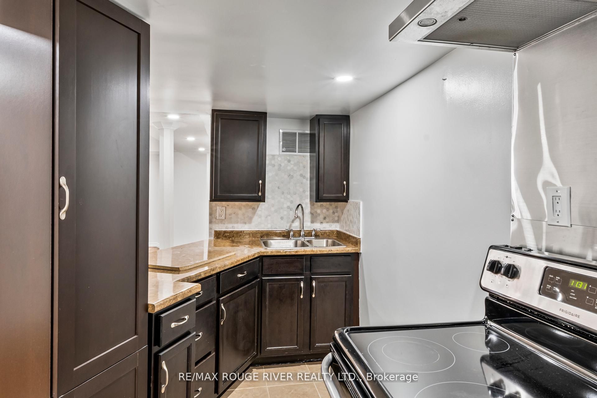 2292 Chapman Court