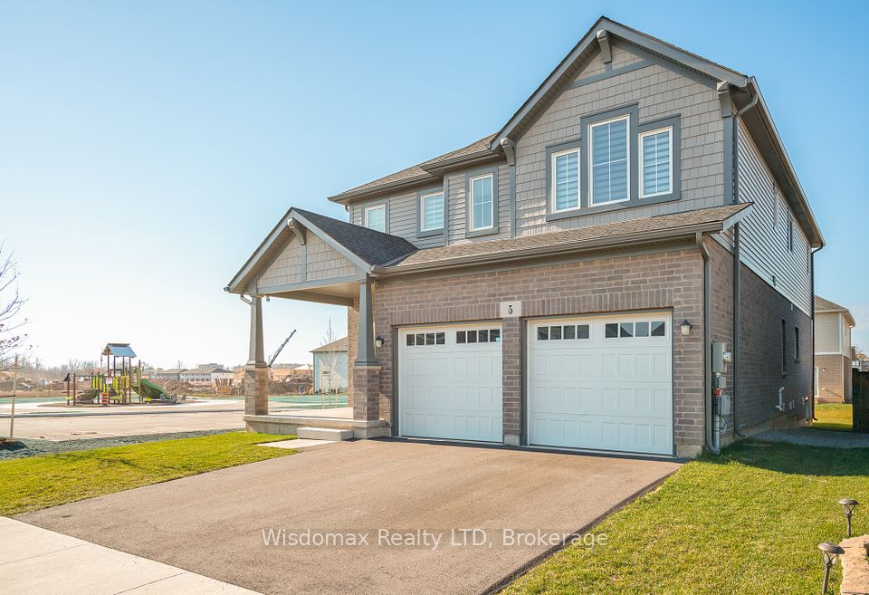 #Lower - 5 Lamb Crescent, Thorold, ON L2V 0G8