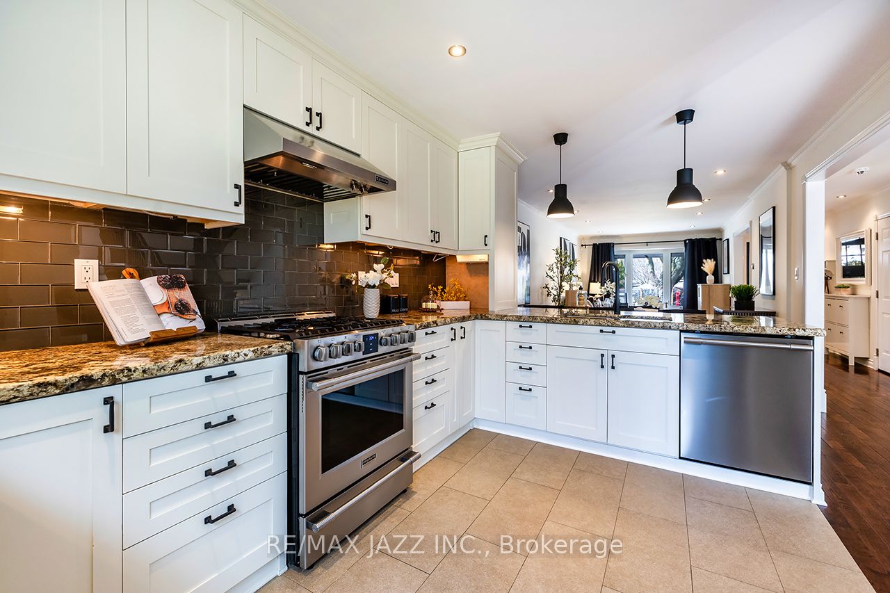 3 Rosewood Court