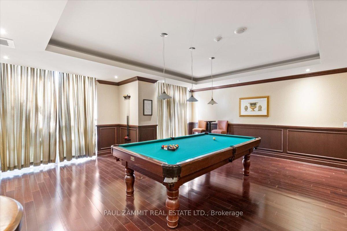 1 Bedroom Condo at 1 Clairtrell, Toronto For sale