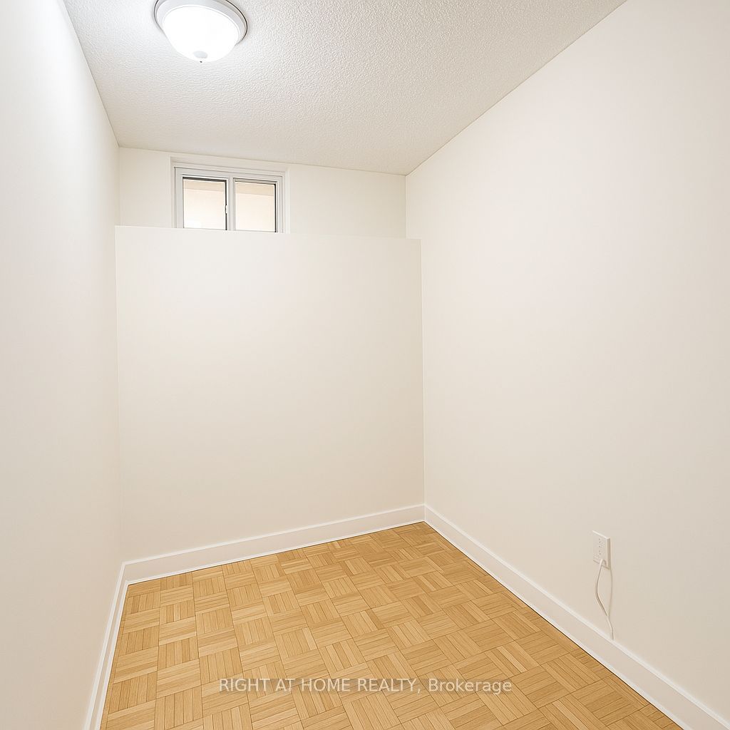 4645 Jane Street, #723
