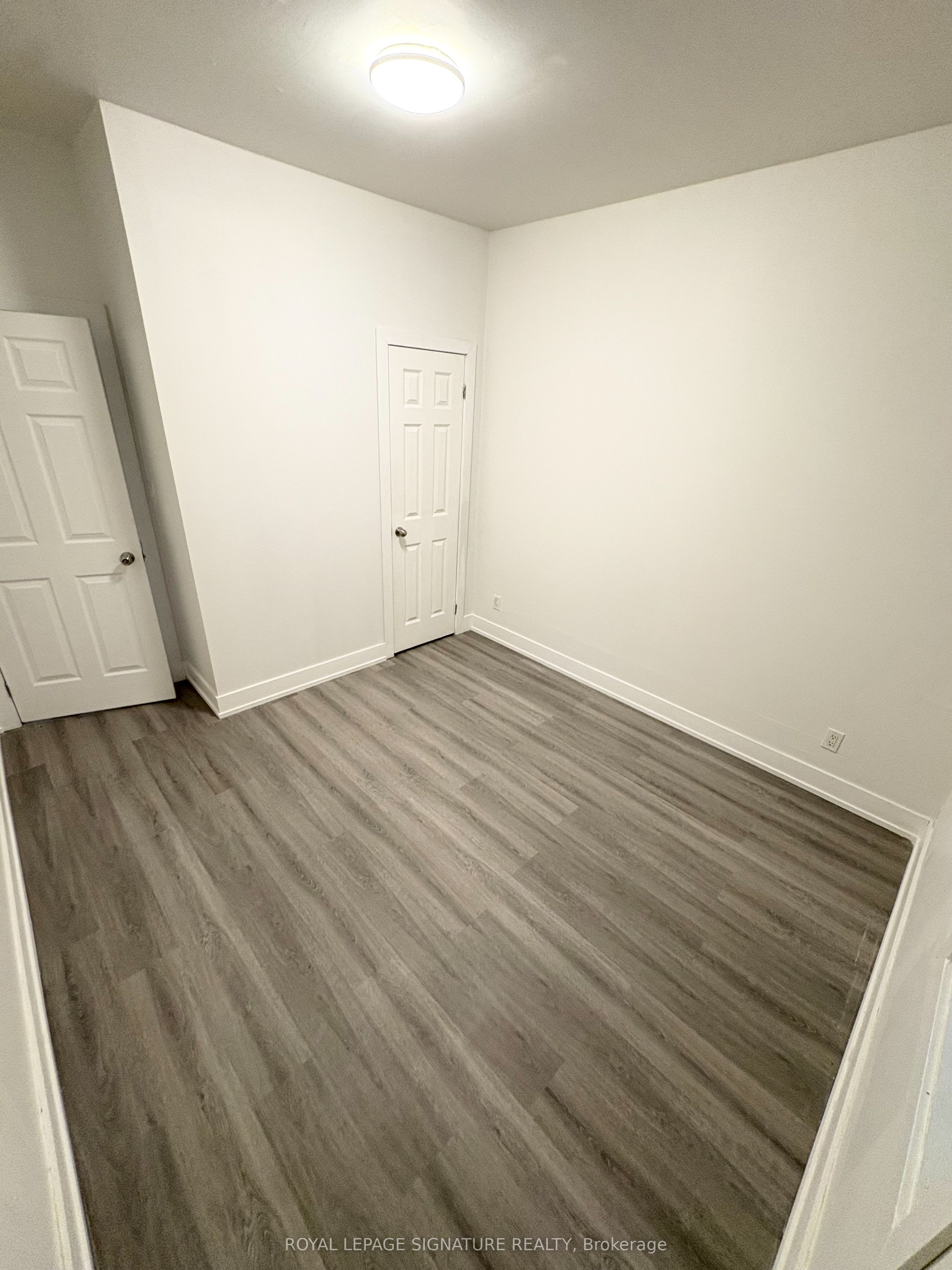 172 Coxwell Avenue, #Main