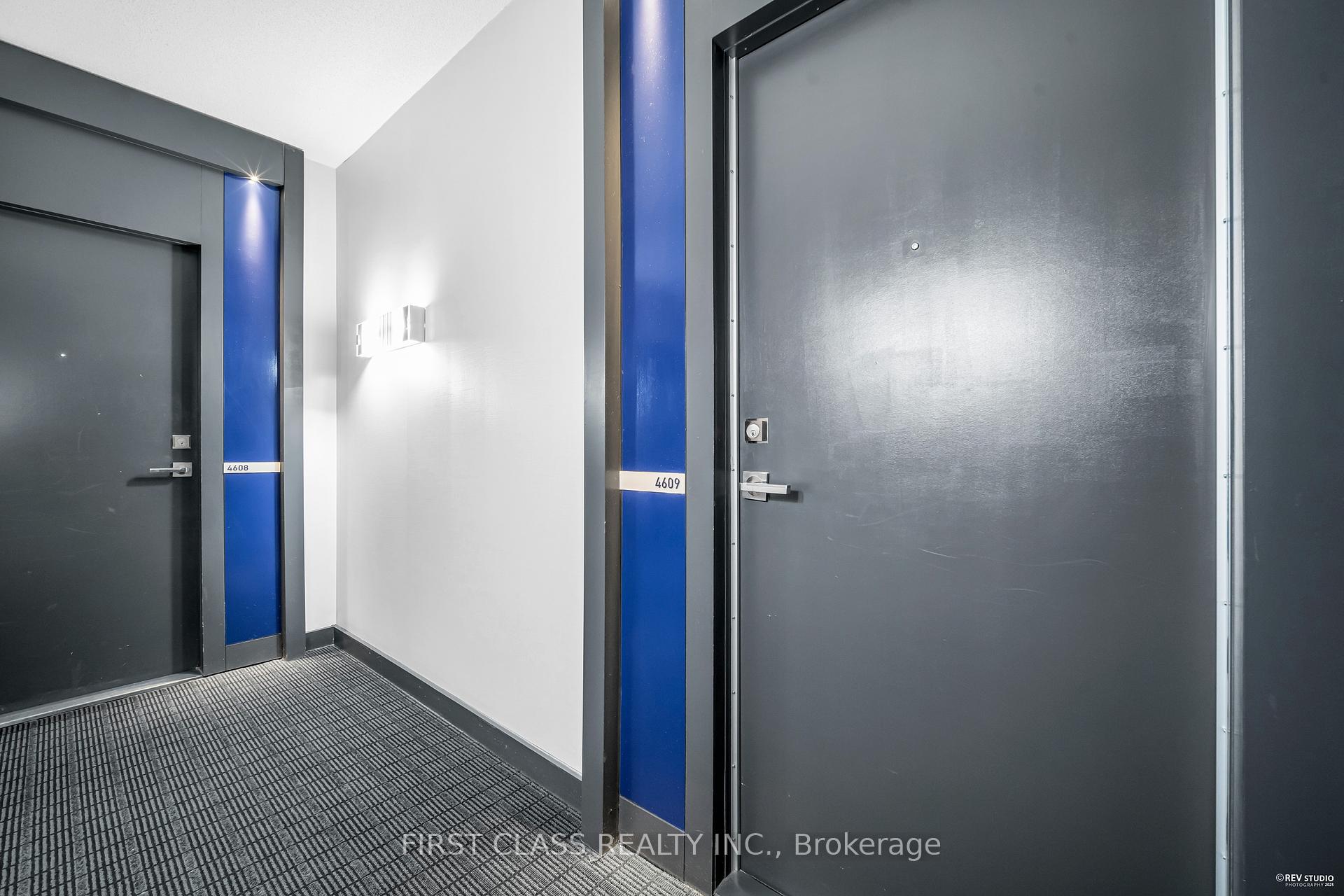 1 Bedroom Condo at 832 Bay,  Toronto For sale