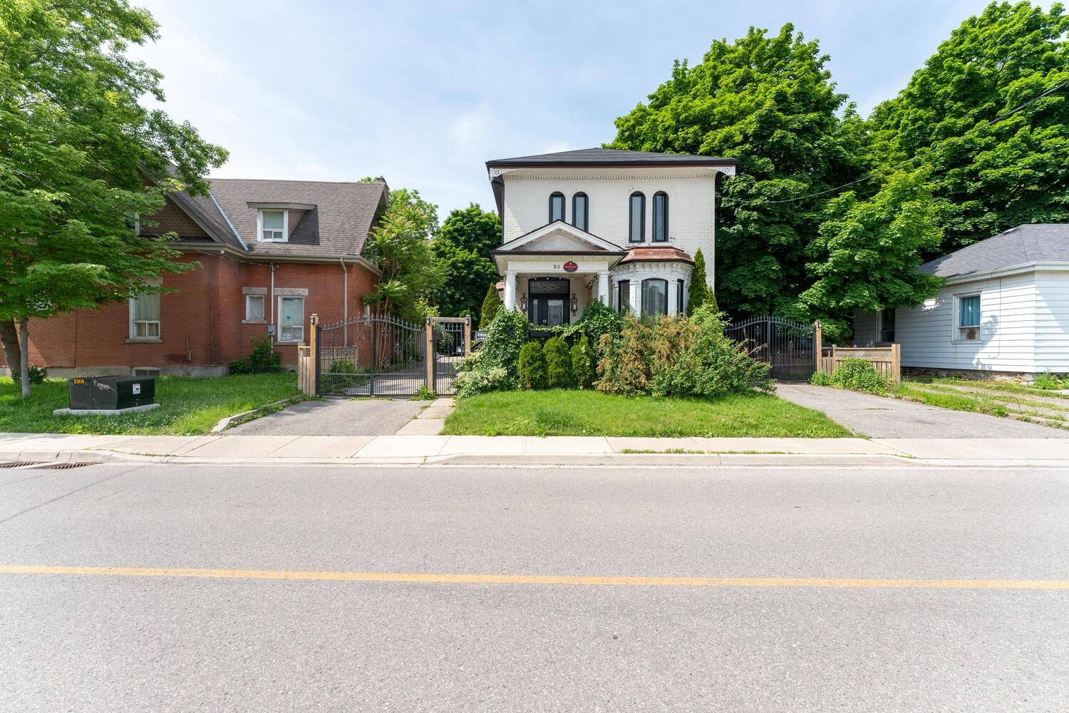35 Elizabeth Street Brampton Ontario L6X 1S3