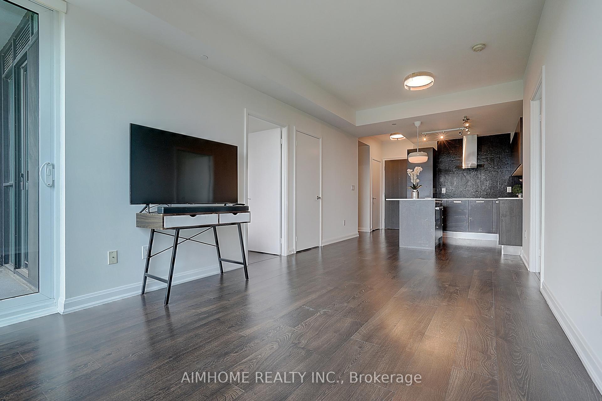 3 Bedrooms Condo at 11 Bogert, Toronto For sale