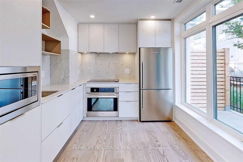 3 Bedrooms Condo at 100 River, Toronto For sale