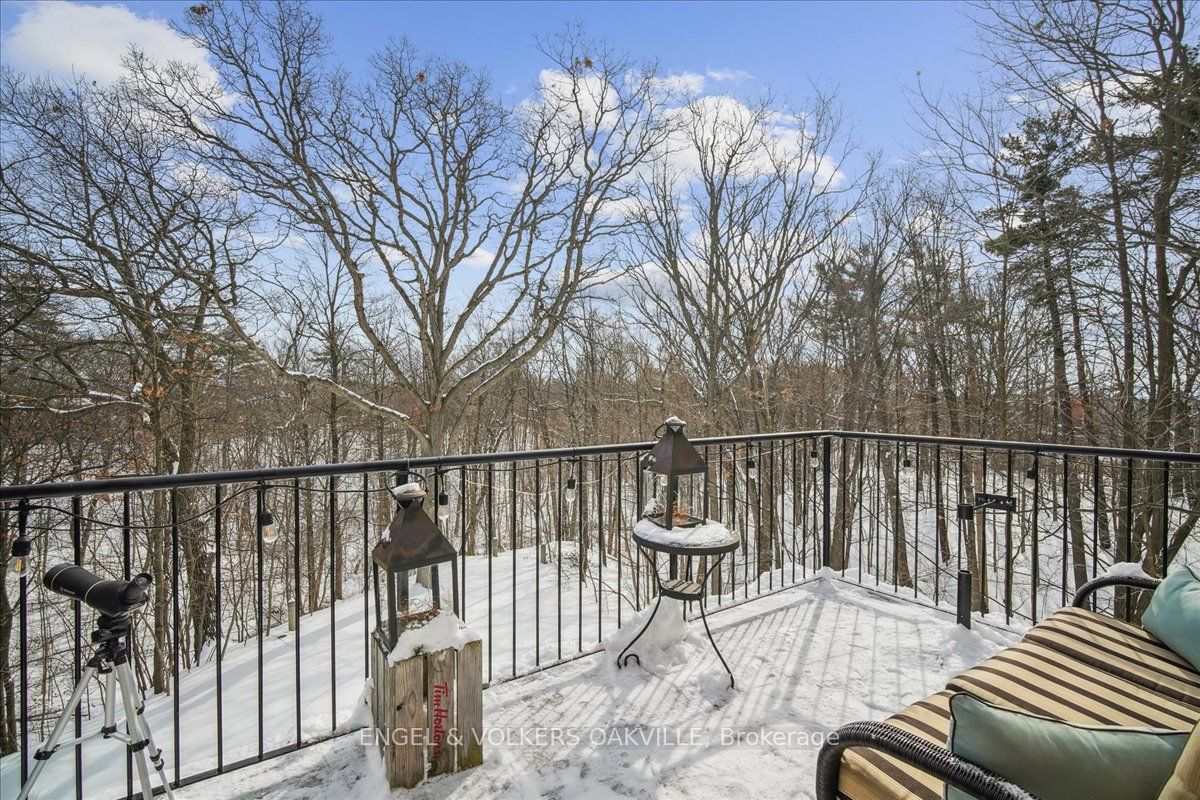 390 Upper Middle Road E, #306