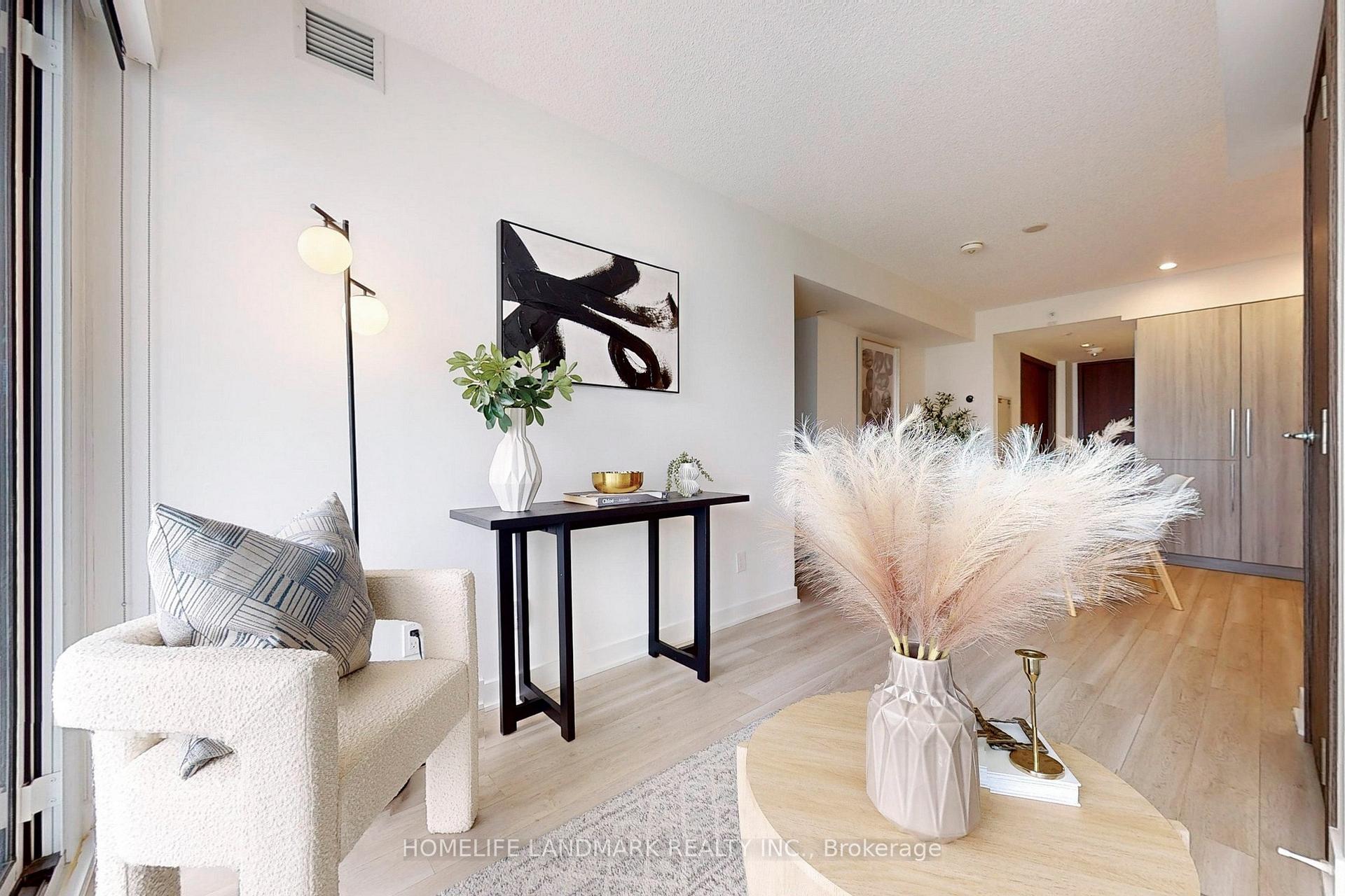 2 Bedrooms Condo at 17 Bathurst, Toronto For sale