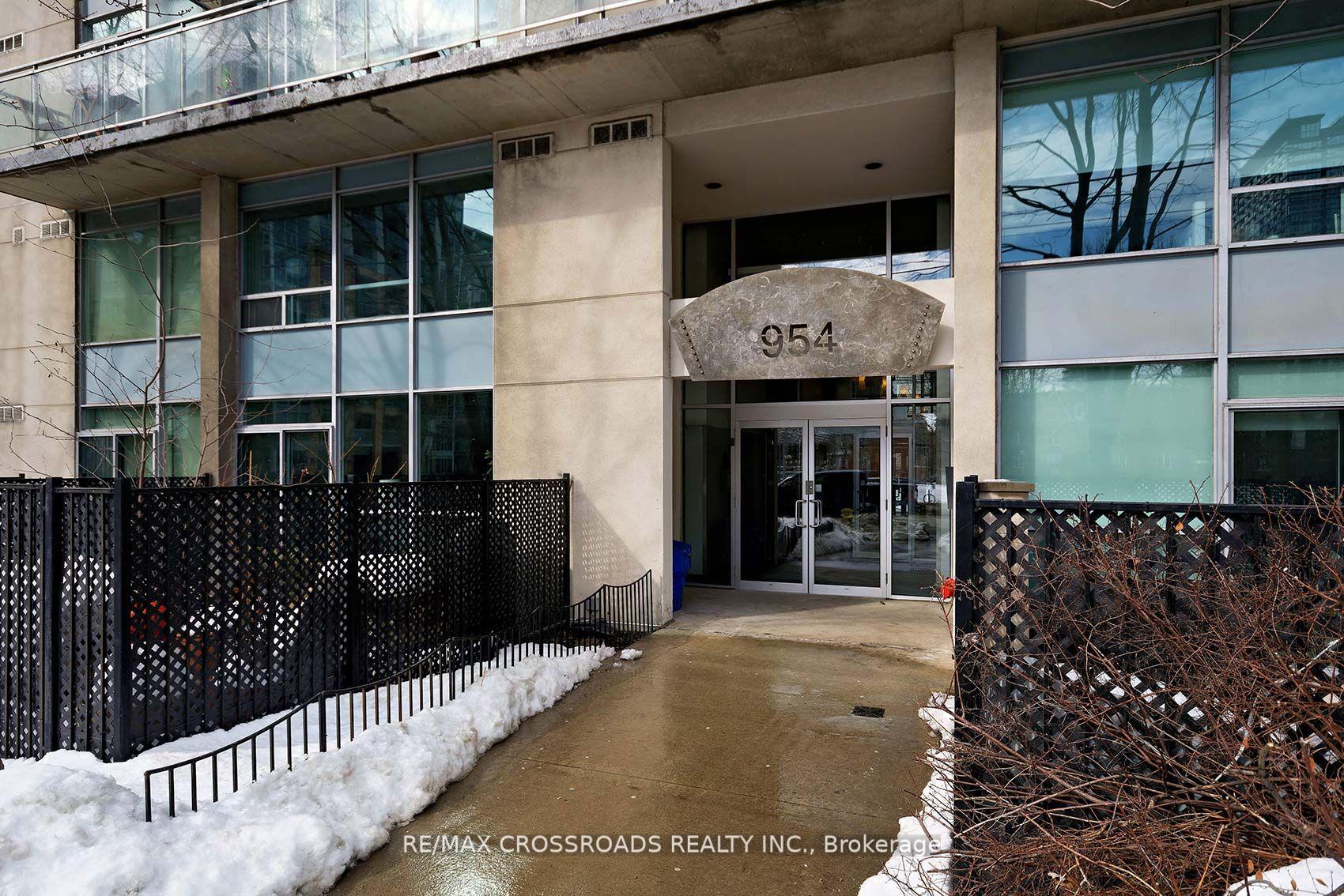 1 Bedroom Condo at 954 King, Toronto For sale