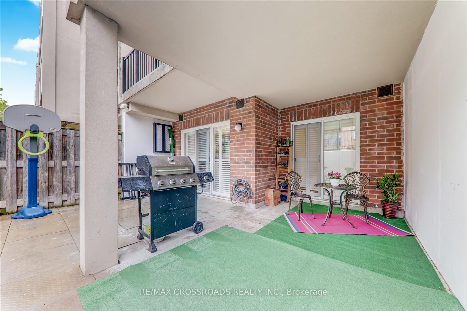 3 Bedrooms Condo at 3047 Finch, Toronto For sale
