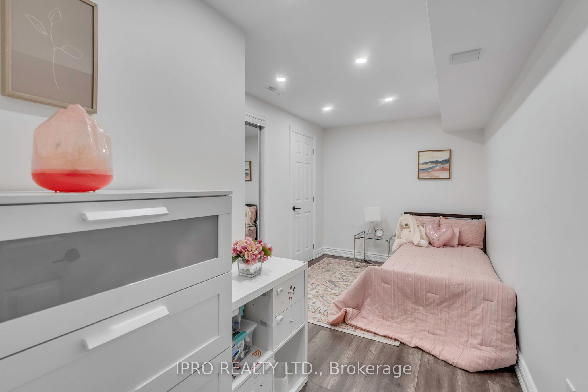 147 Waters Boulevard
