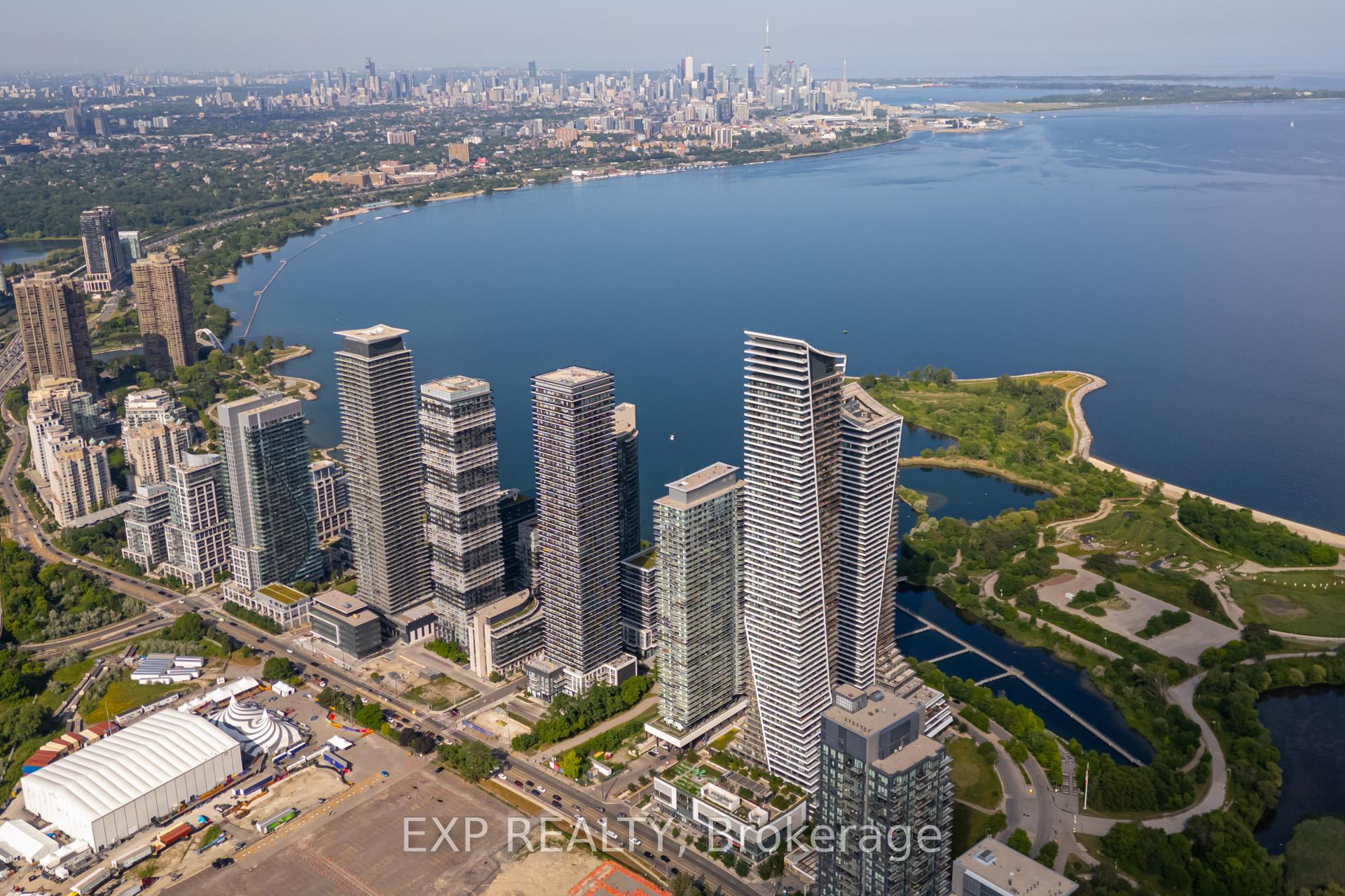 2 Bedrooms Condo at 56 Annie Craig, Toronto For sale