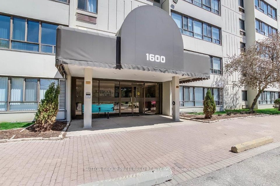 1600 Adelaide