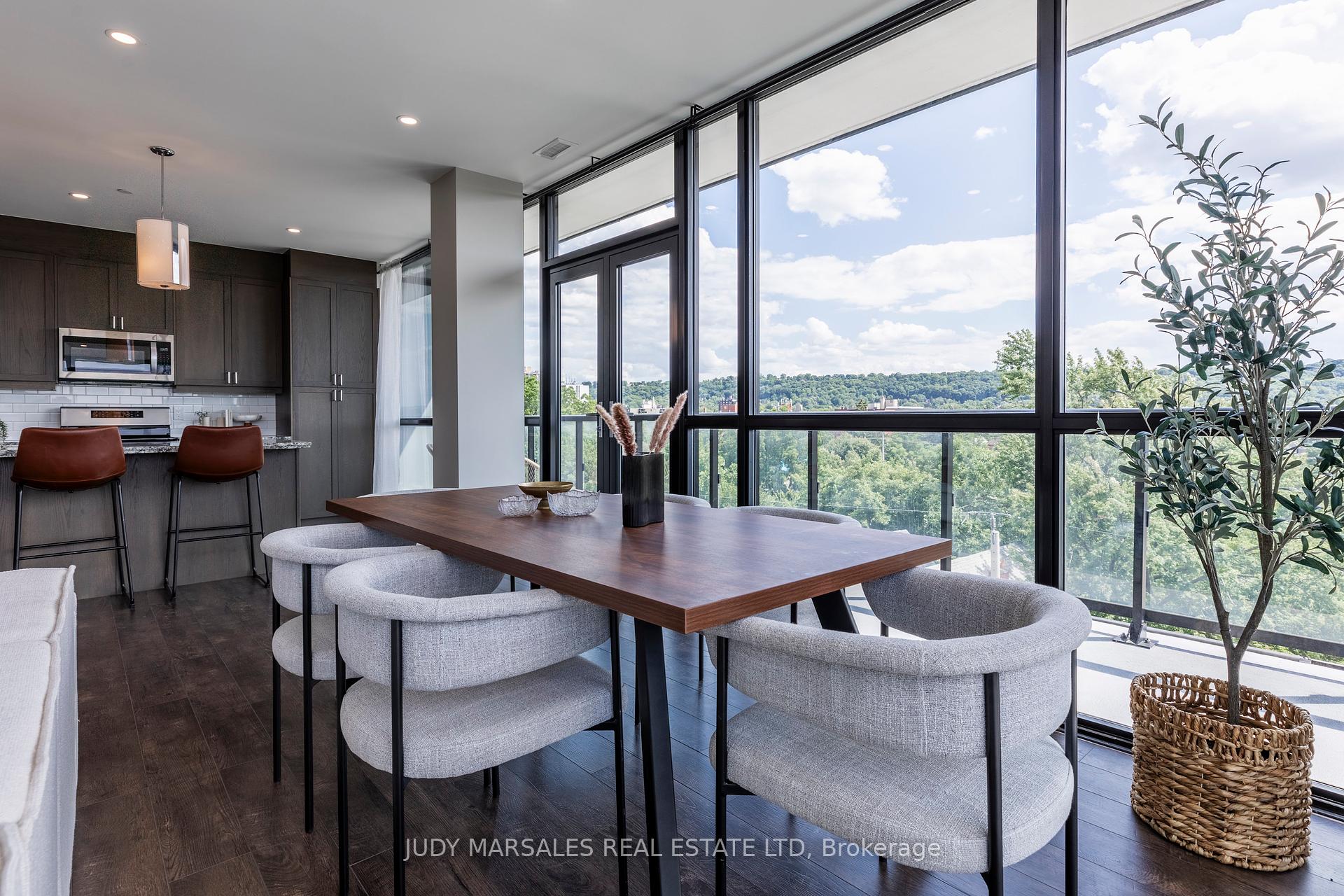 2 Bedrooms Condo at 101 Locke,  Hamilton For sale