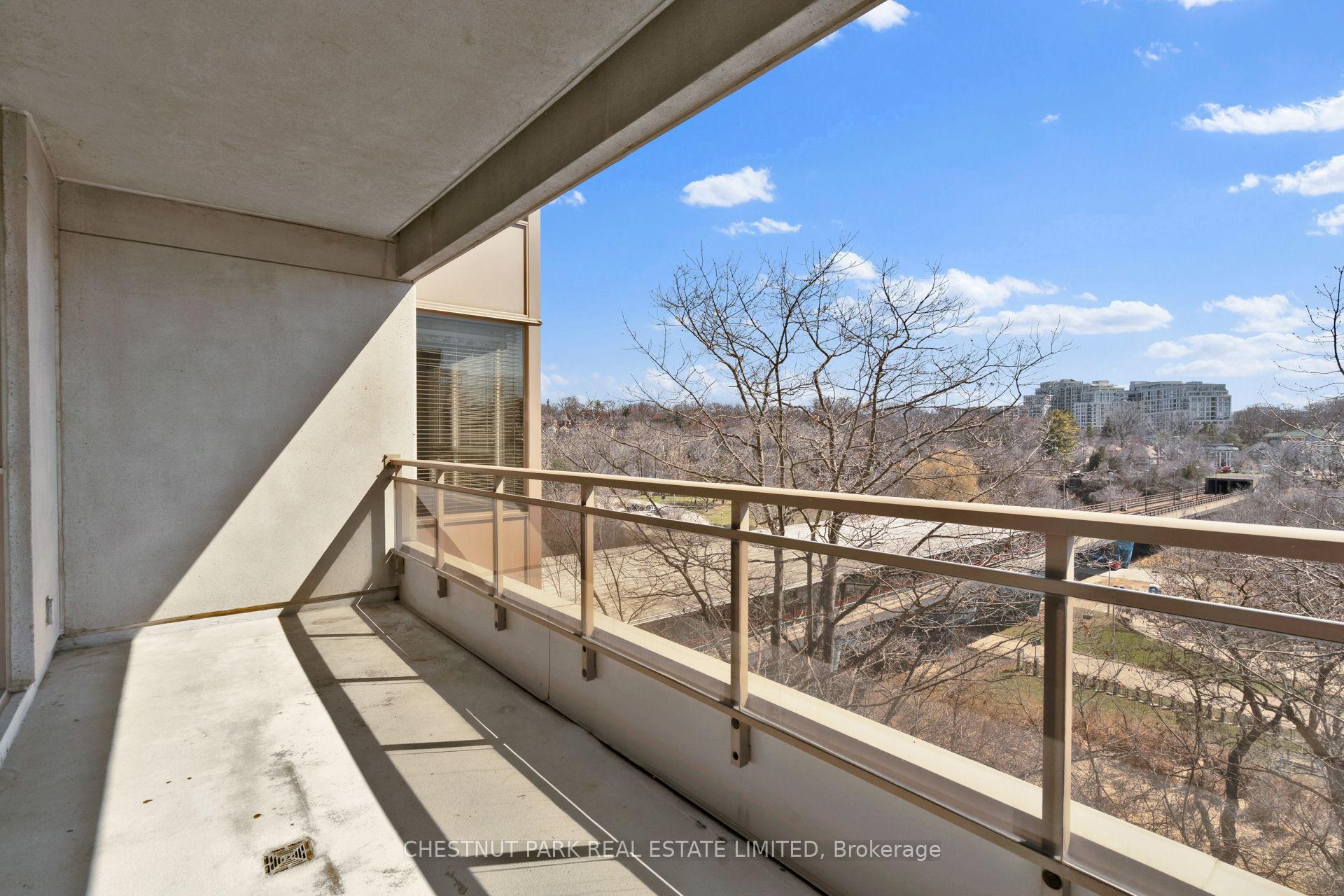 3 Bedrooms Condo at 2662 Bloor, Toronto For sale