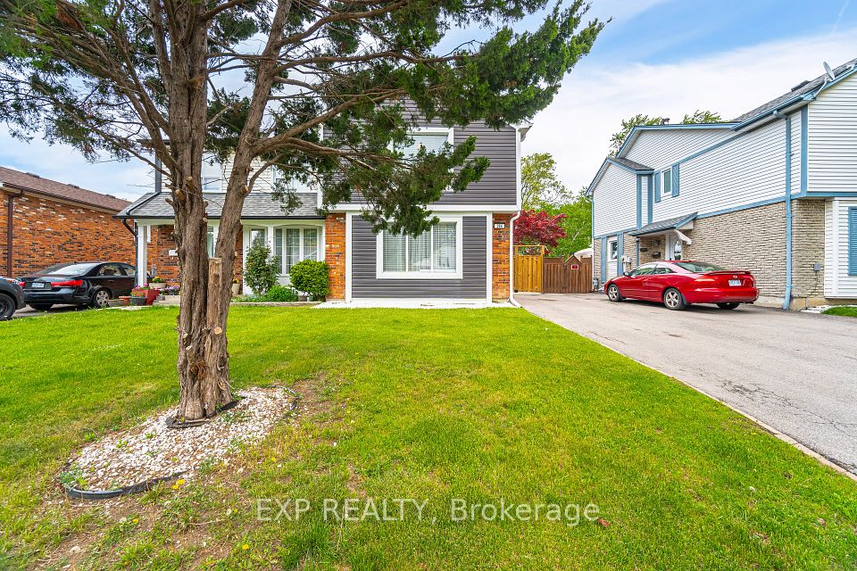 384 Daralea Heights, Mississauga, ON L5A 3H6