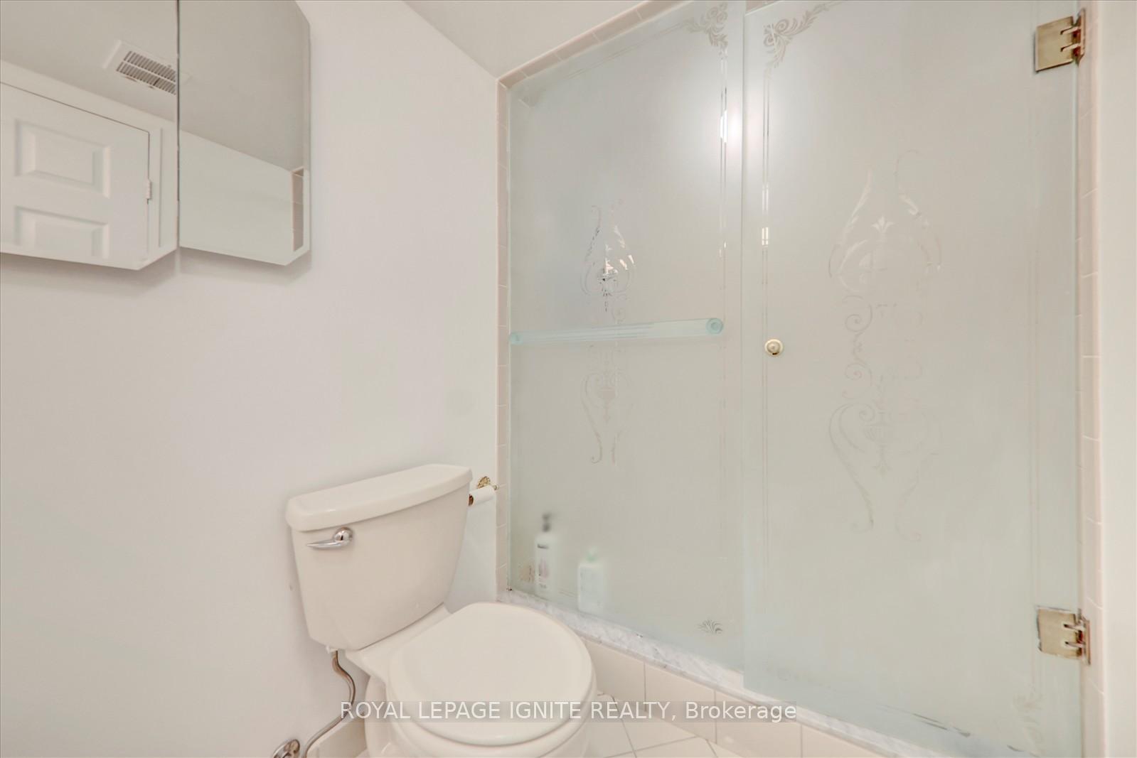 3 Bedrooms Condo at 131 Torresdale, Toronto For sale