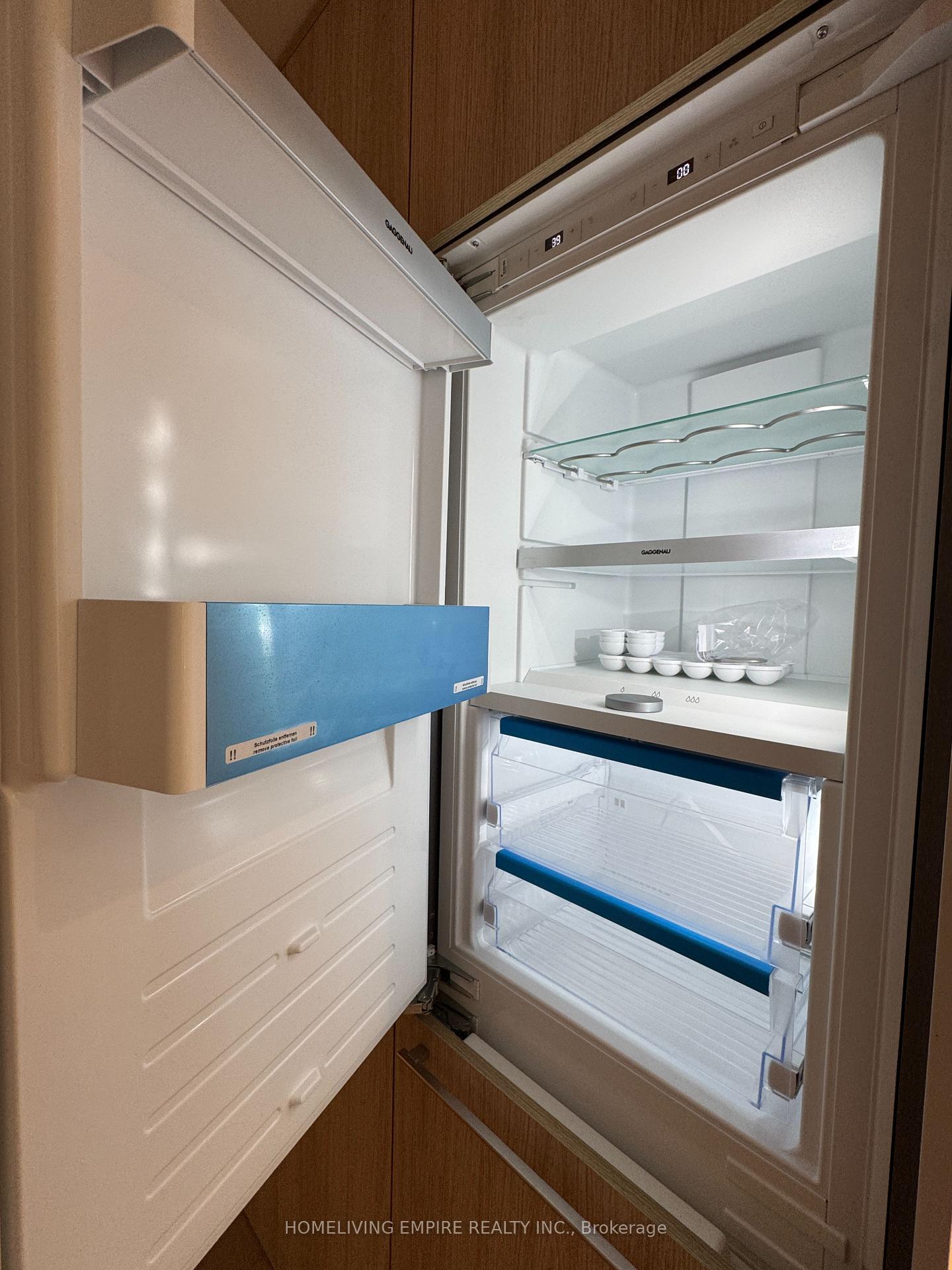 Condo at 81 Wellesley, Toronto For sale
