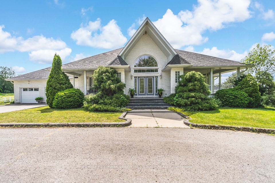 1331 Flos Road 3