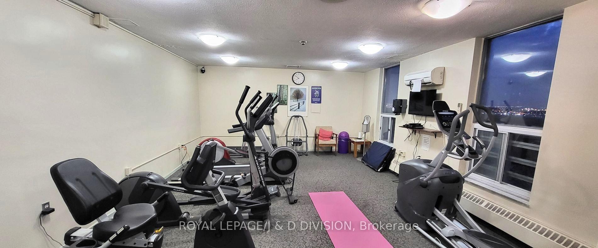 3 Bedrooms Condo at 130 Neptune, Toronto For sale