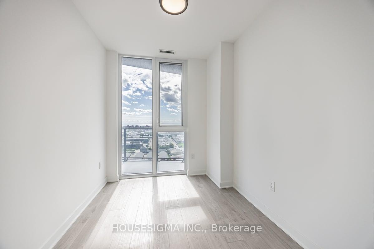 3 Bedrooms Condo at 36 Zorra,  Toronto For sale