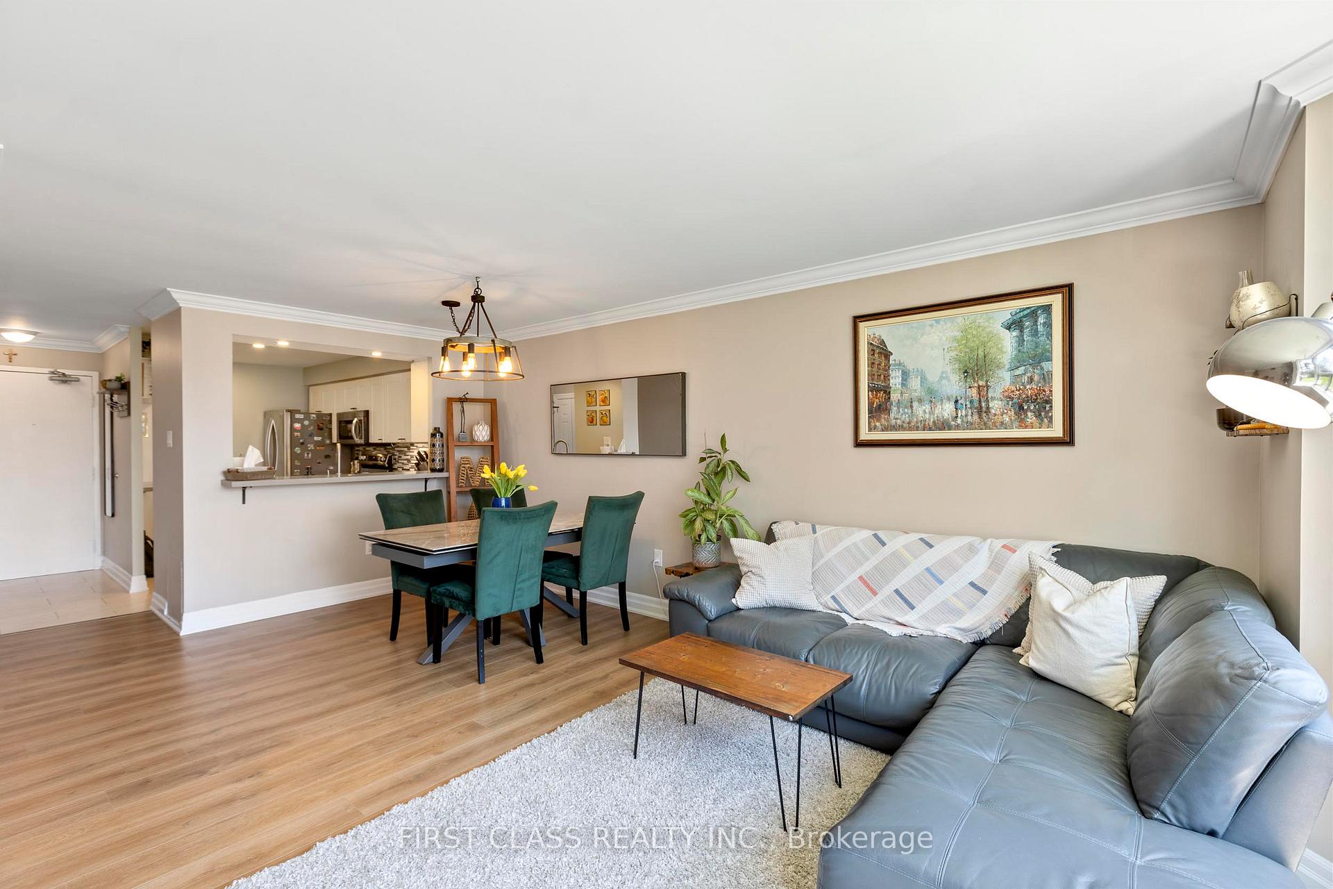 3 Bedrooms Condo at 3845 Lake Shore, Toronto For sale