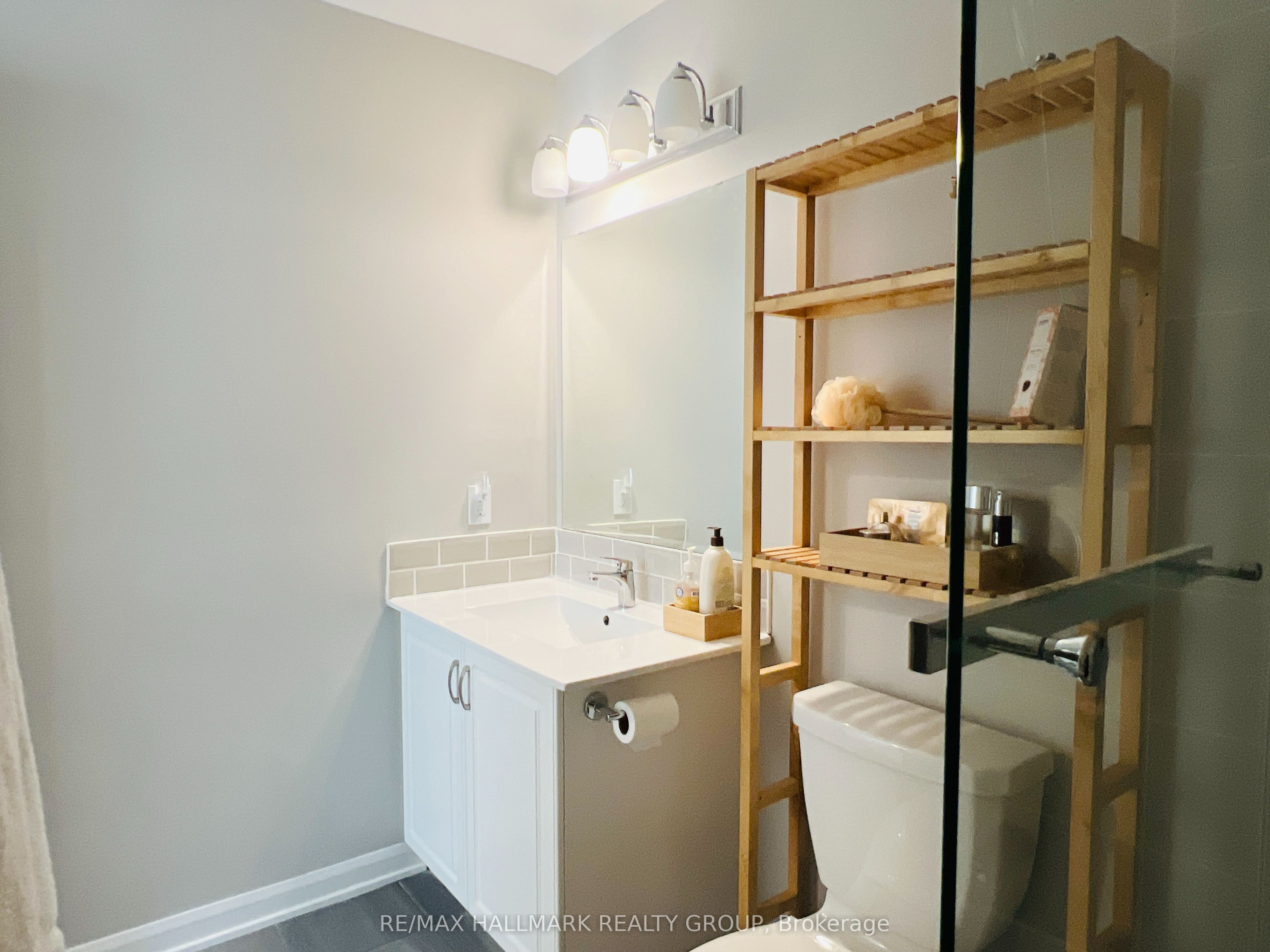 526 Aglish Mews, Barrhaven, ON K2C 3H2