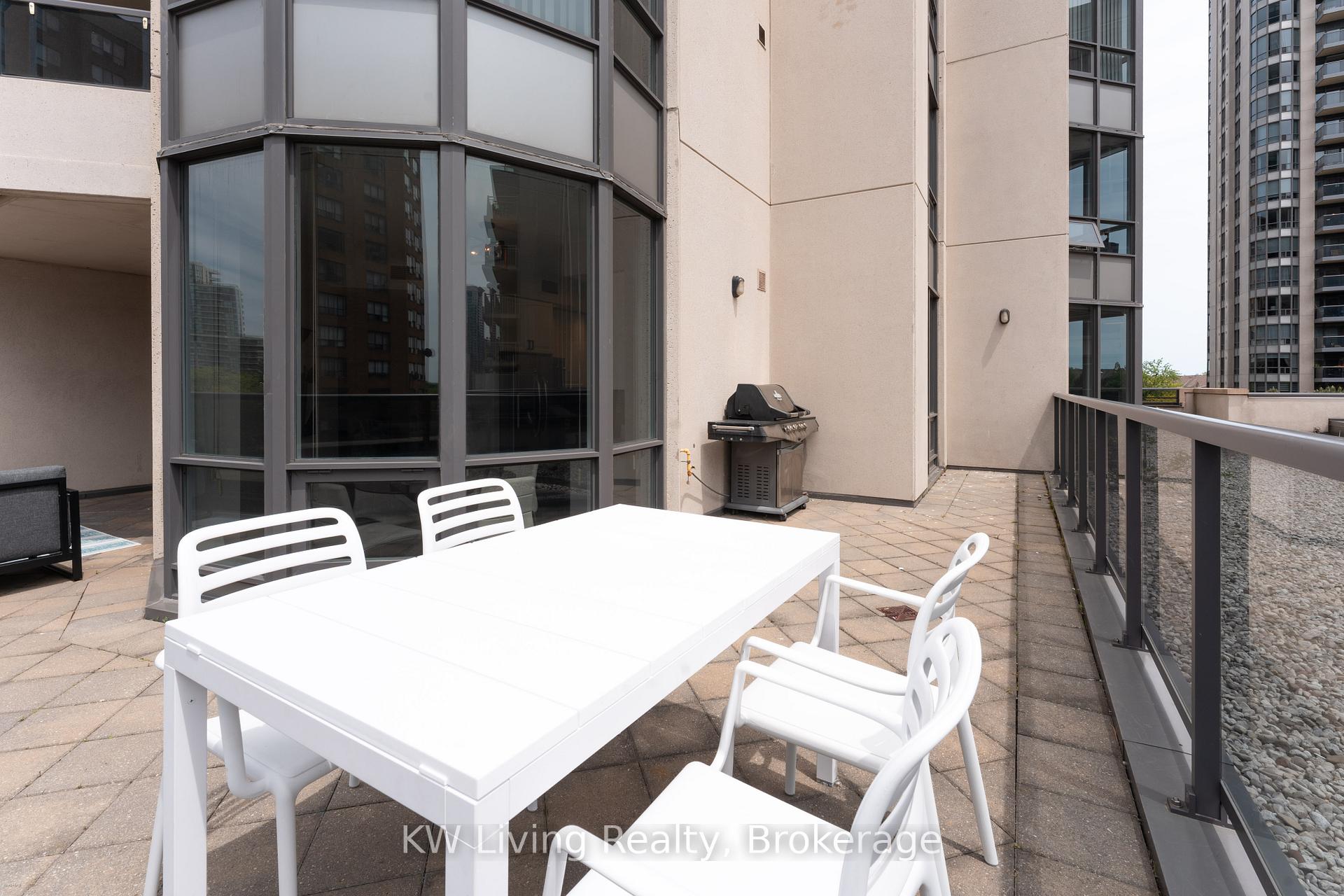 4 Bedrooms Condo at 500 Doris, Toronto For sale