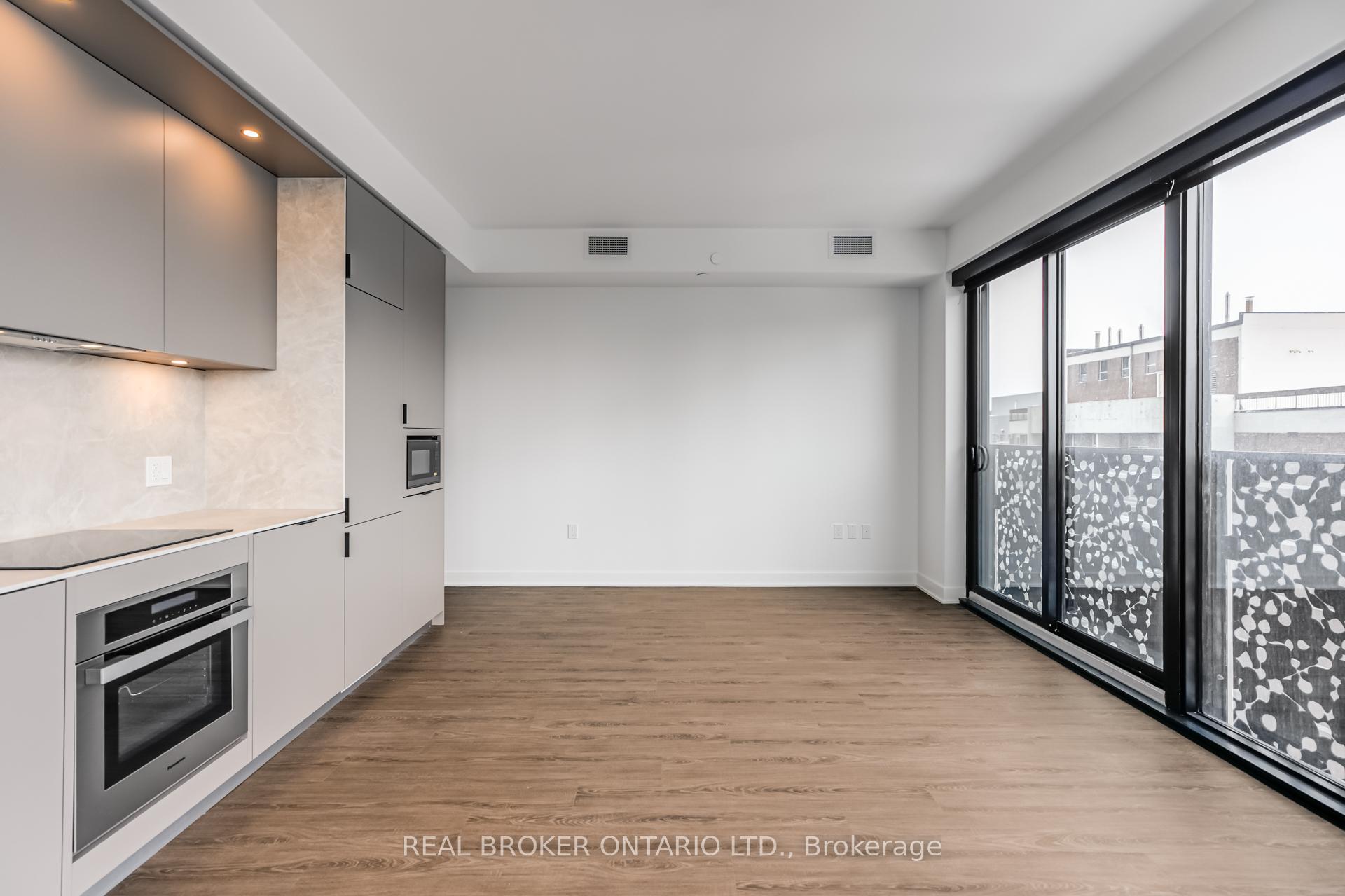 3 Bedrooms Condo at 55 Charles St, Toronto For sale