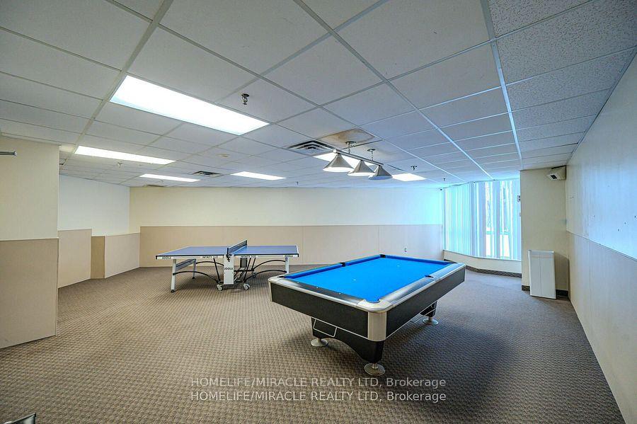 3 Bedrooms Condo at 5 Rowntree, Toronto For sale