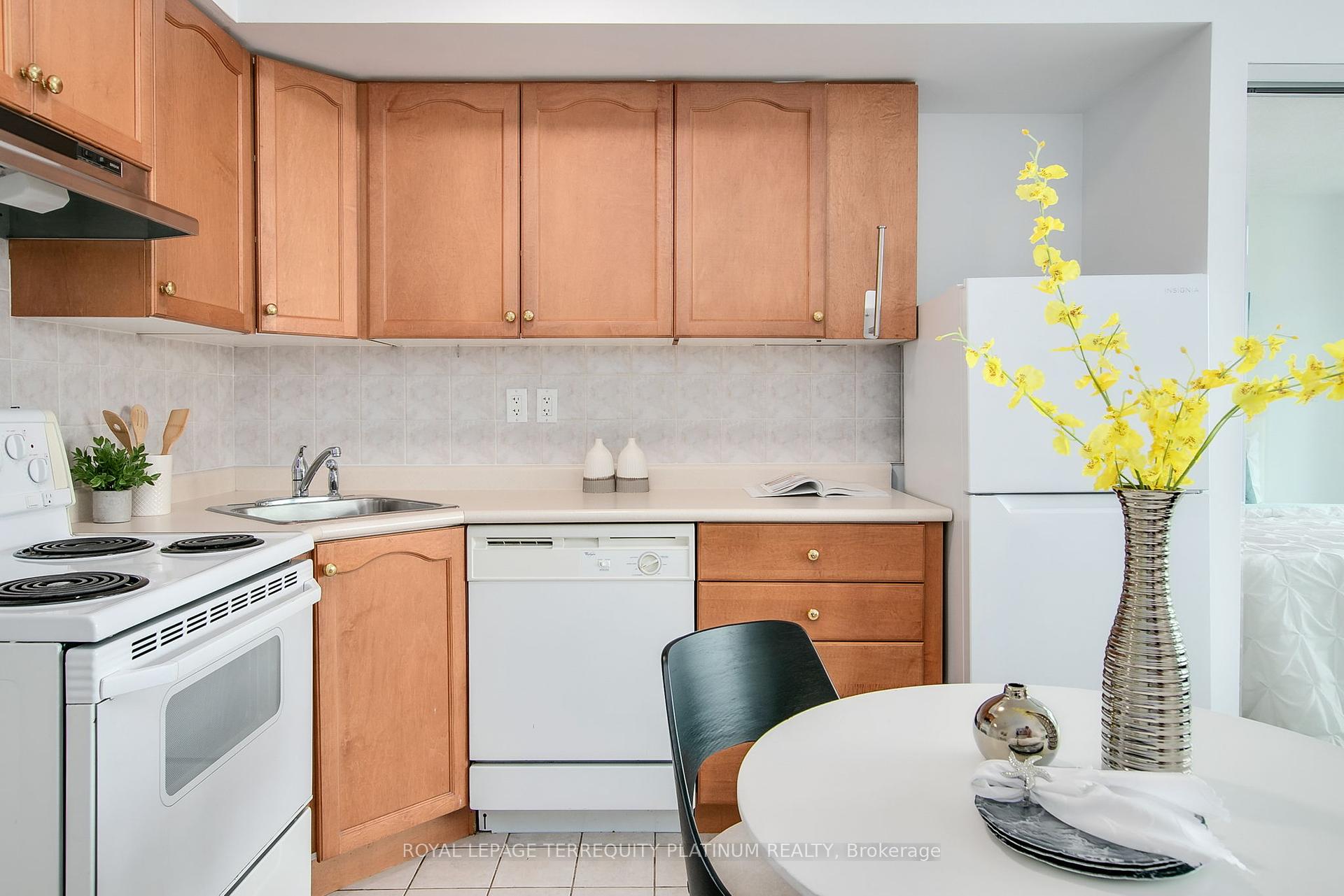 Condo at 650 Queens, Toronto For sale