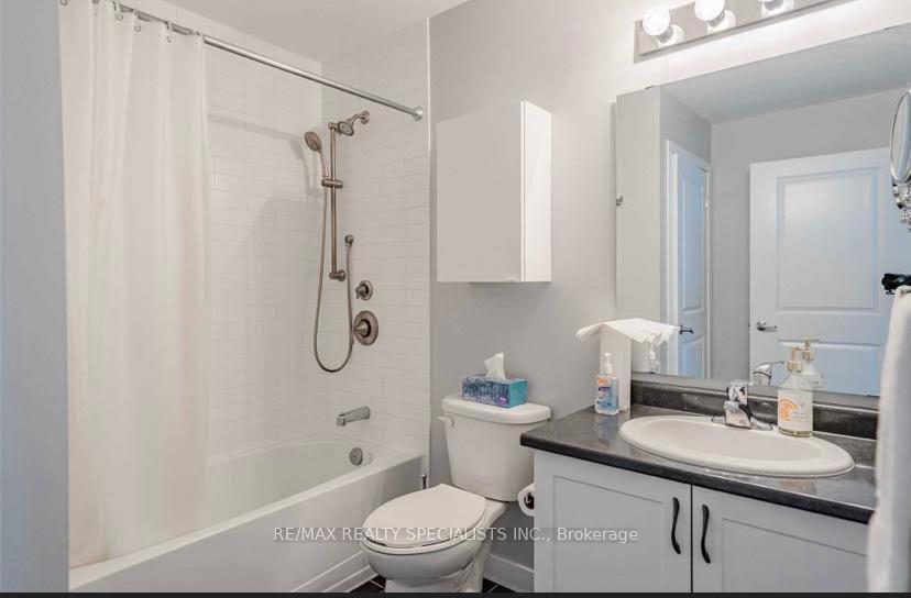 1 Bedroom Condo at 35 Southshore,  Hamilton For sale