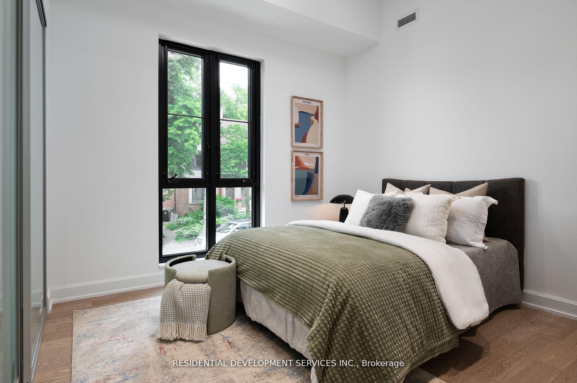 4 Bedrooms Condo at 1 Strathgowan, Toronto For sale
