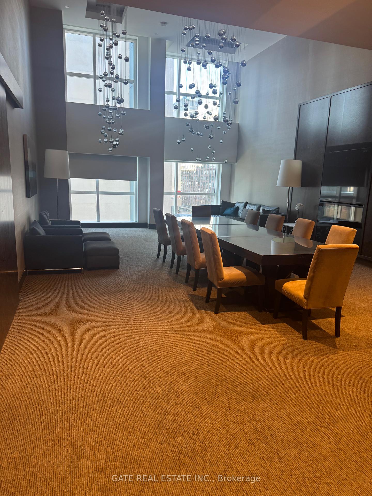 3 Bedrooms Condo at 388 Yonge, Toronto For sale