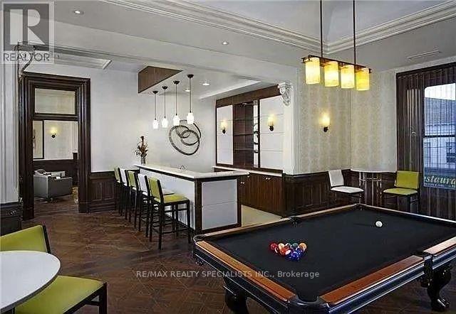 2 Bedrooms Condo at 28 Linden, Toronto For sale