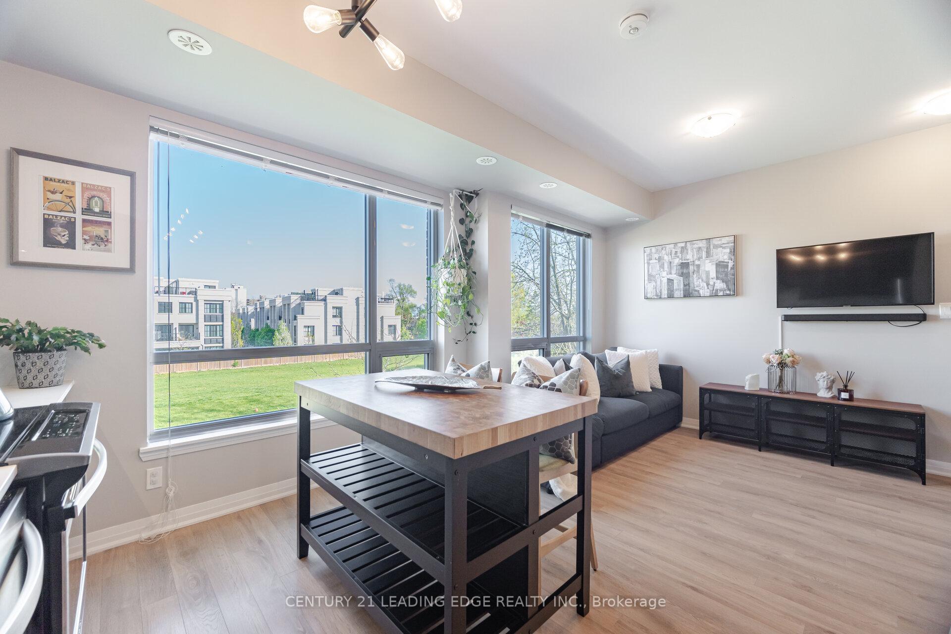 2 Bedrooms Condo at 650 Atwater, Mississauga For sale