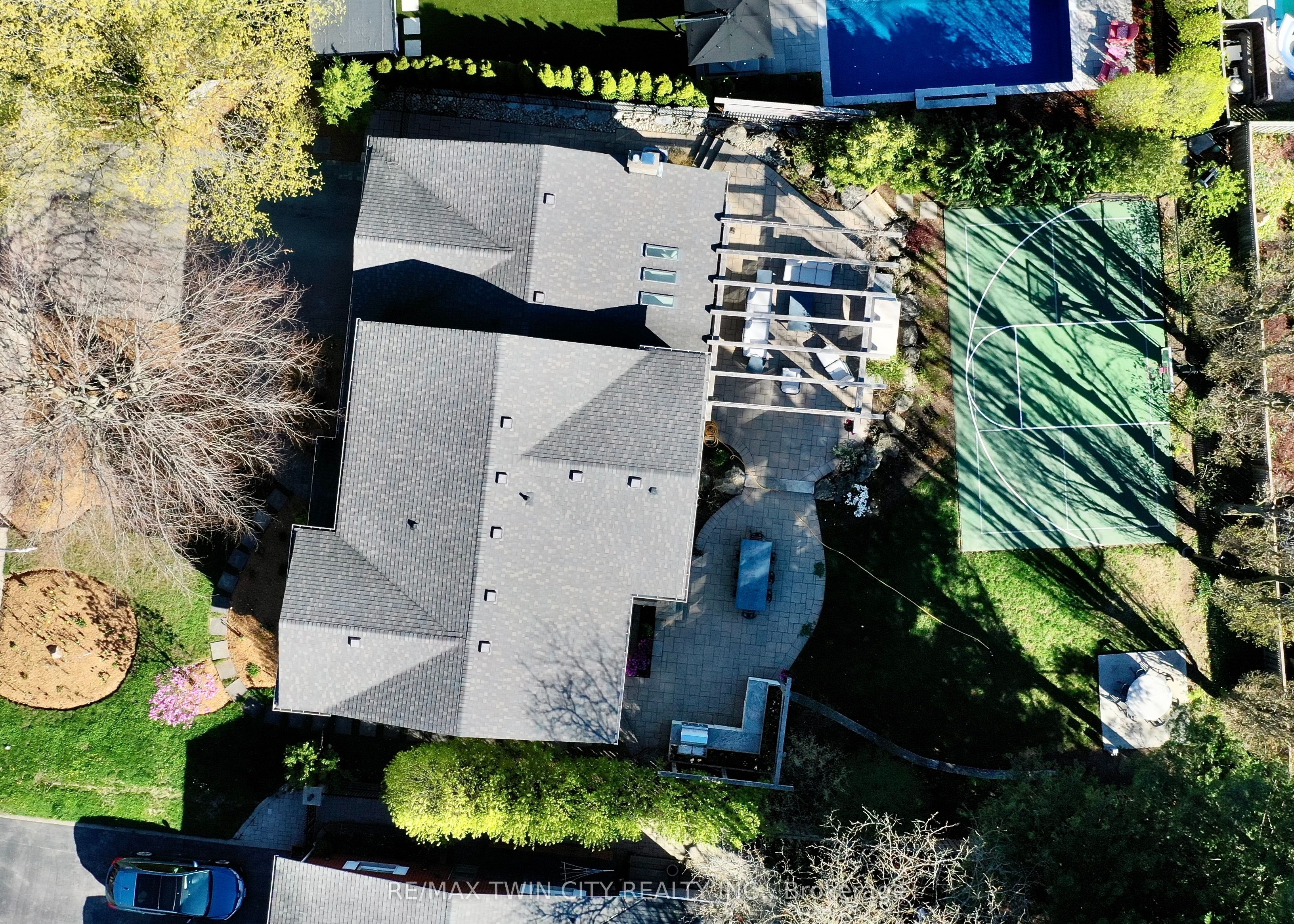 7 Huntley Crescent